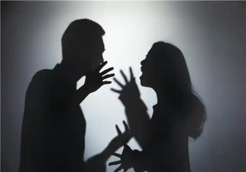 上海市婚外情调查：离婚小孩一个人在家怎么判